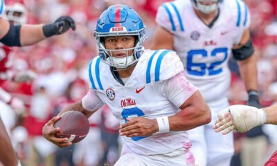 Ole Miss Rebels quarterback Trinidad Chambliss scrambles for yardage against the Oklahoma Sooners.