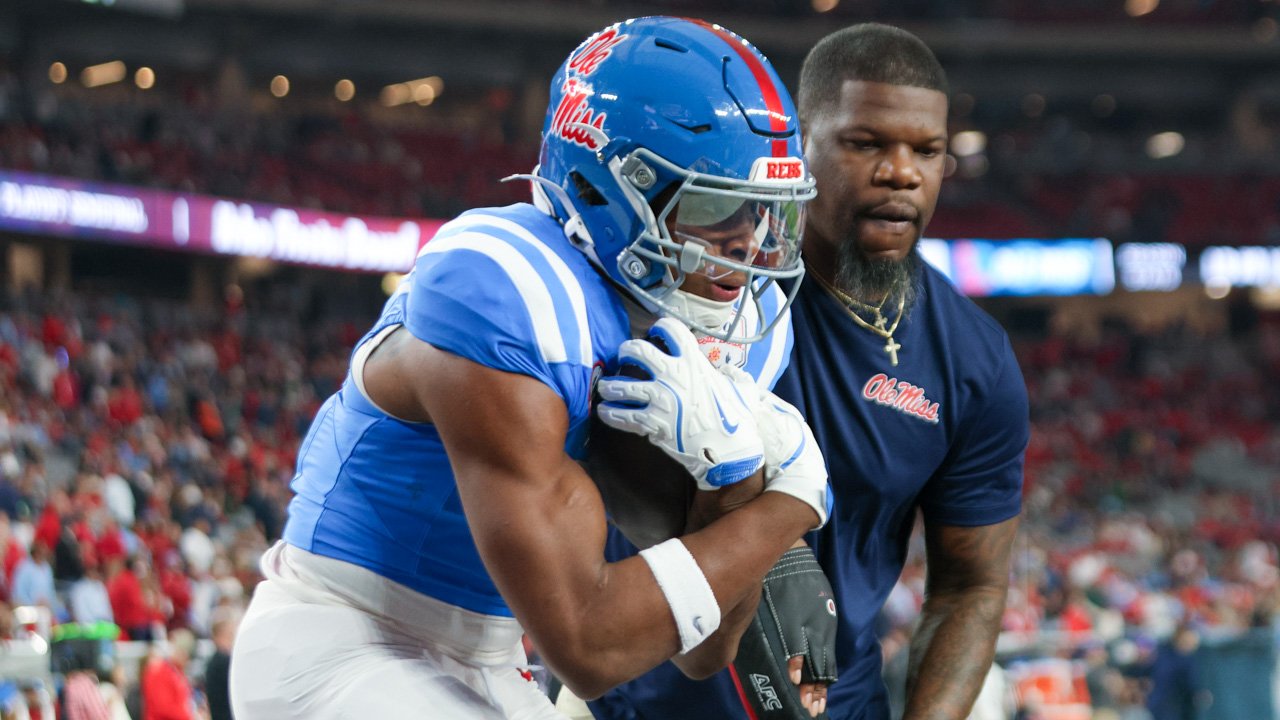 Ole Miss Rebels running back Logan Diggs at warmups before facing the Miami Hurricanes