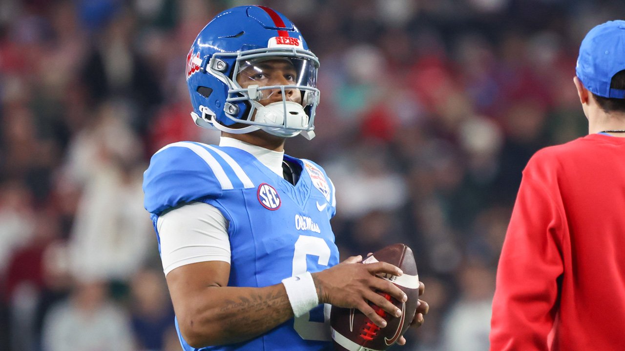 Ole Miss Rebels quarterback warming up before game against the Miami Hurricanes