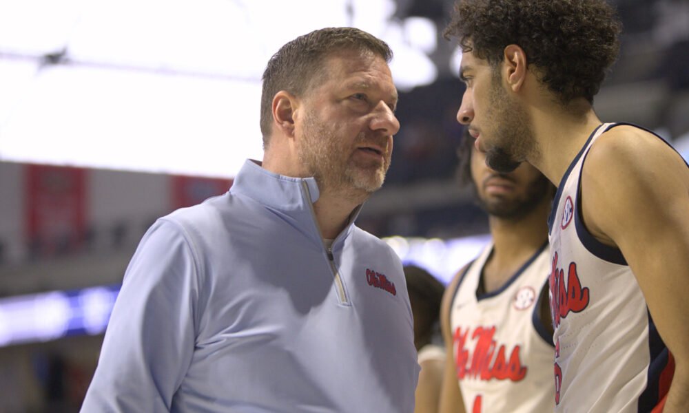 Ole Miss coach Chris Beard talks to guard Ilias Kamardine during Saturday's loss to No. 11 Florida. | Dylan Cohron, HottyToddy.com