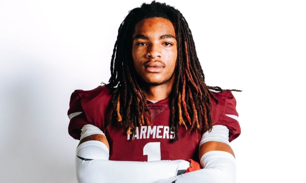 Lewisville (Texas) cornerback Taelyn Mayo committed to Ole Miss. Taelyn Mayo/X